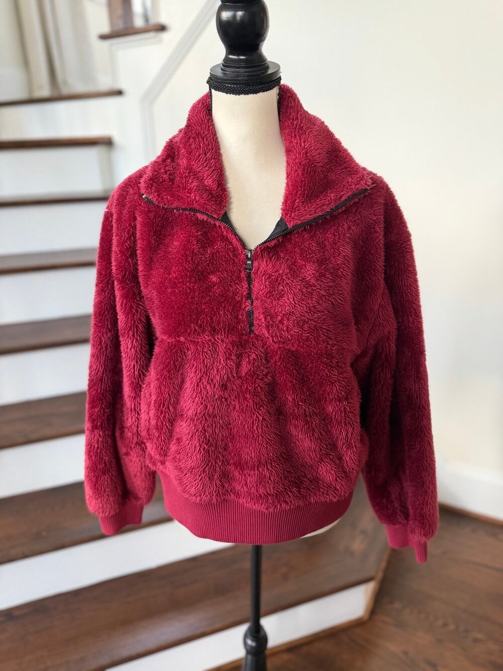 Varley Duray Red Fluffy Fleece Long Sleeve Kangaroo Pocket Quarter Zip